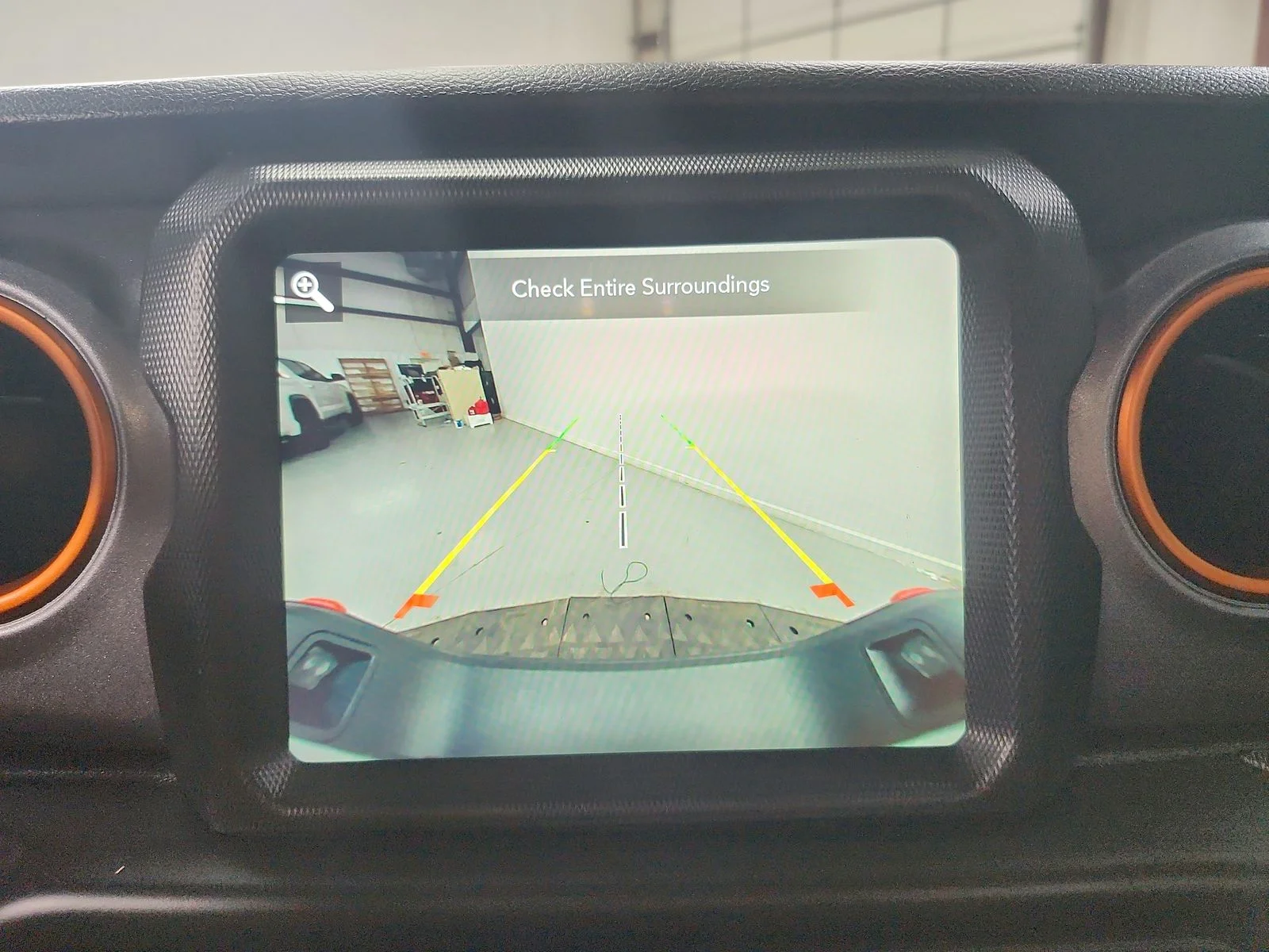 Used 2022 Silver Jeep Mojave image 27