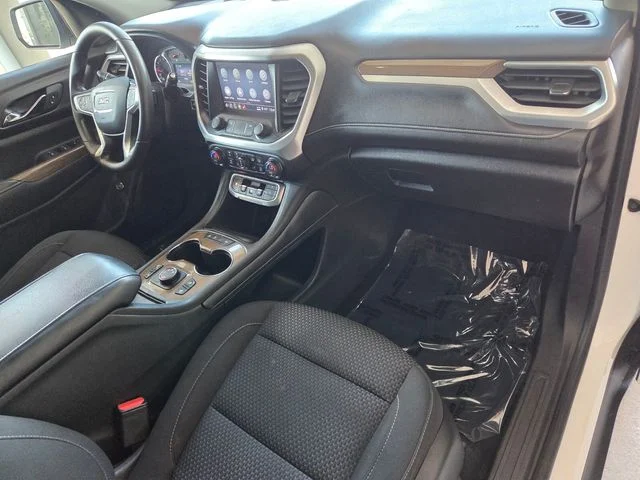 Used 2021 White GMC SLE image 17