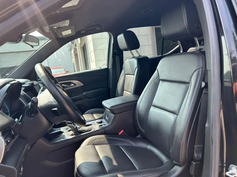 Used 2022 Black Chevrolet LT Sport Utility 4D image 43