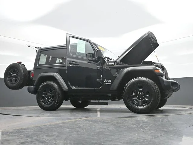 Used 2021 Black Jeep Sport image 31