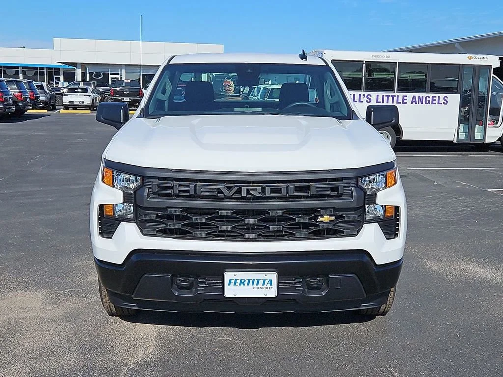 New 2026 Summit White Chevrolet WT image 26