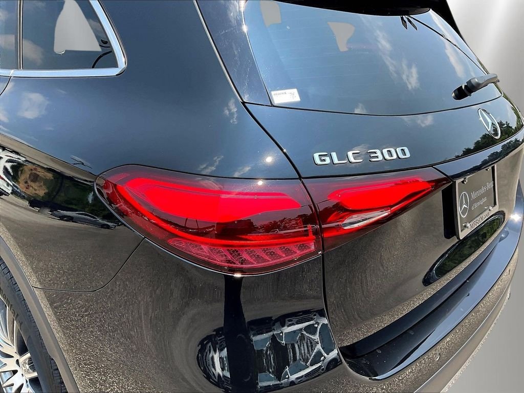 Certified Used 2024 Black Mercedes-Benz GLC 300 image 24