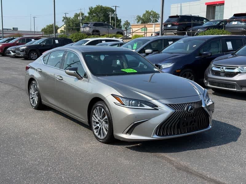2021 Lexus ES
