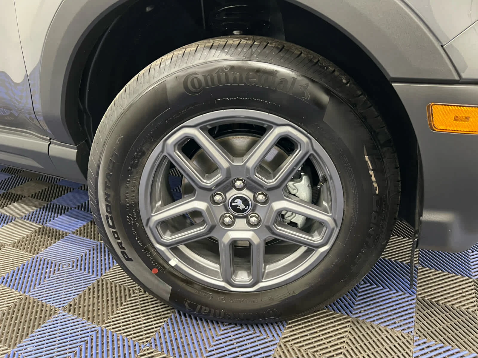 New 2026 Carbonized Gray Metallic Ford Big Bend image 4