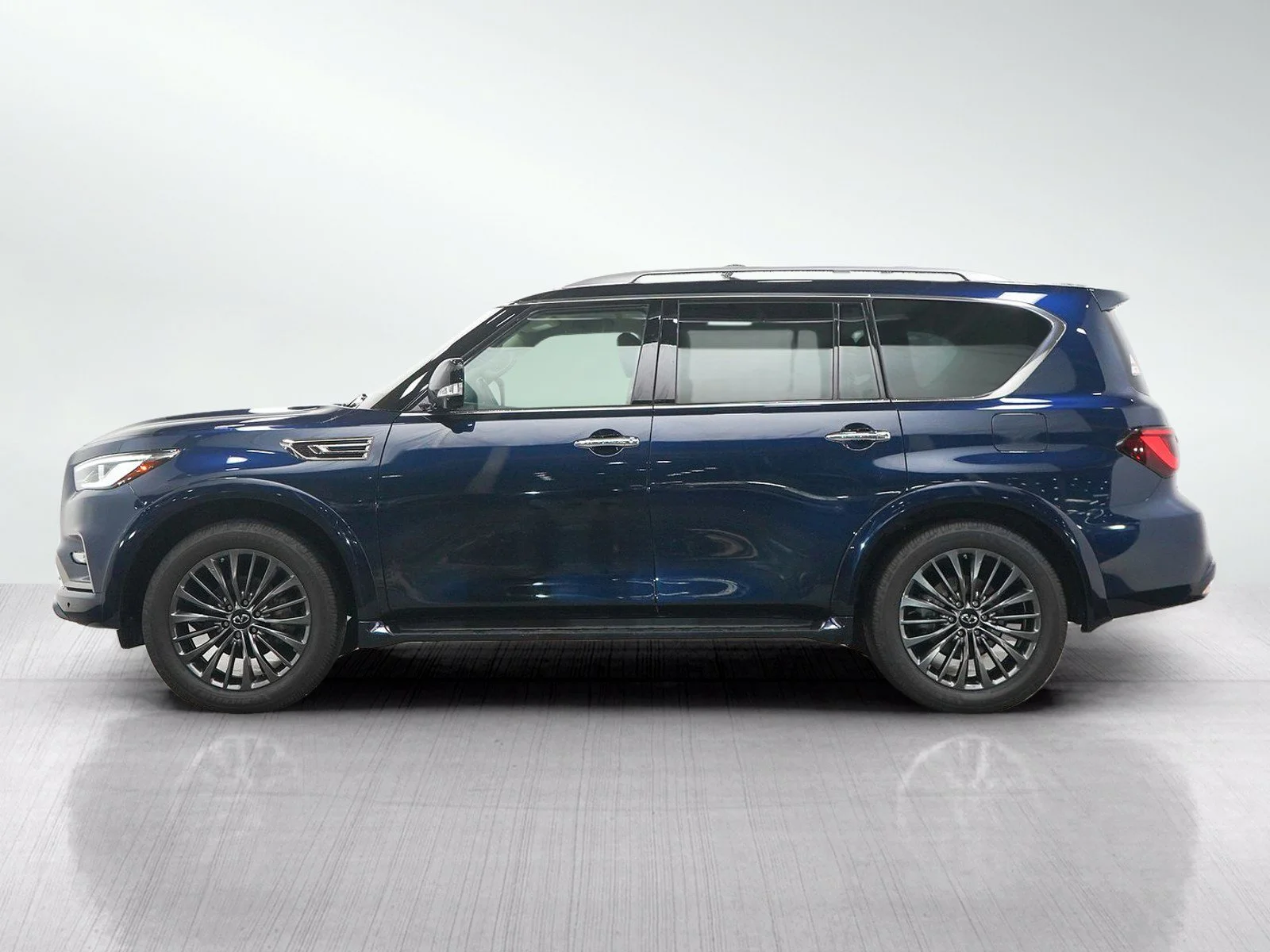 Used 2022 INFINITI QX80 PREMIUM SELECT 4WD with VIN JN8AZ2AE0N9292434 for sale in Hopkins, Minnesota