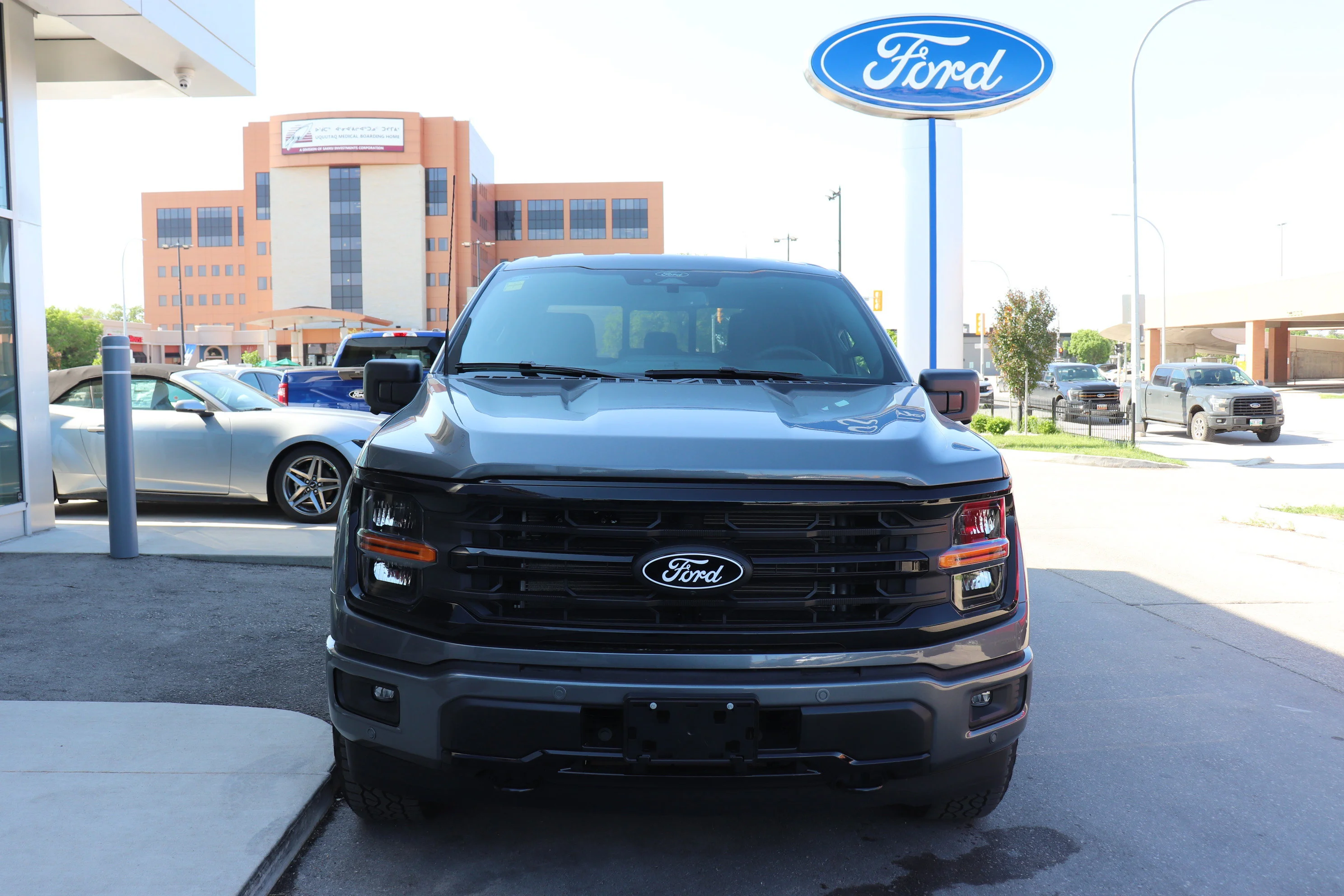 New 2026 CARBONIZED GREY METALLIC Ford XLT image 2