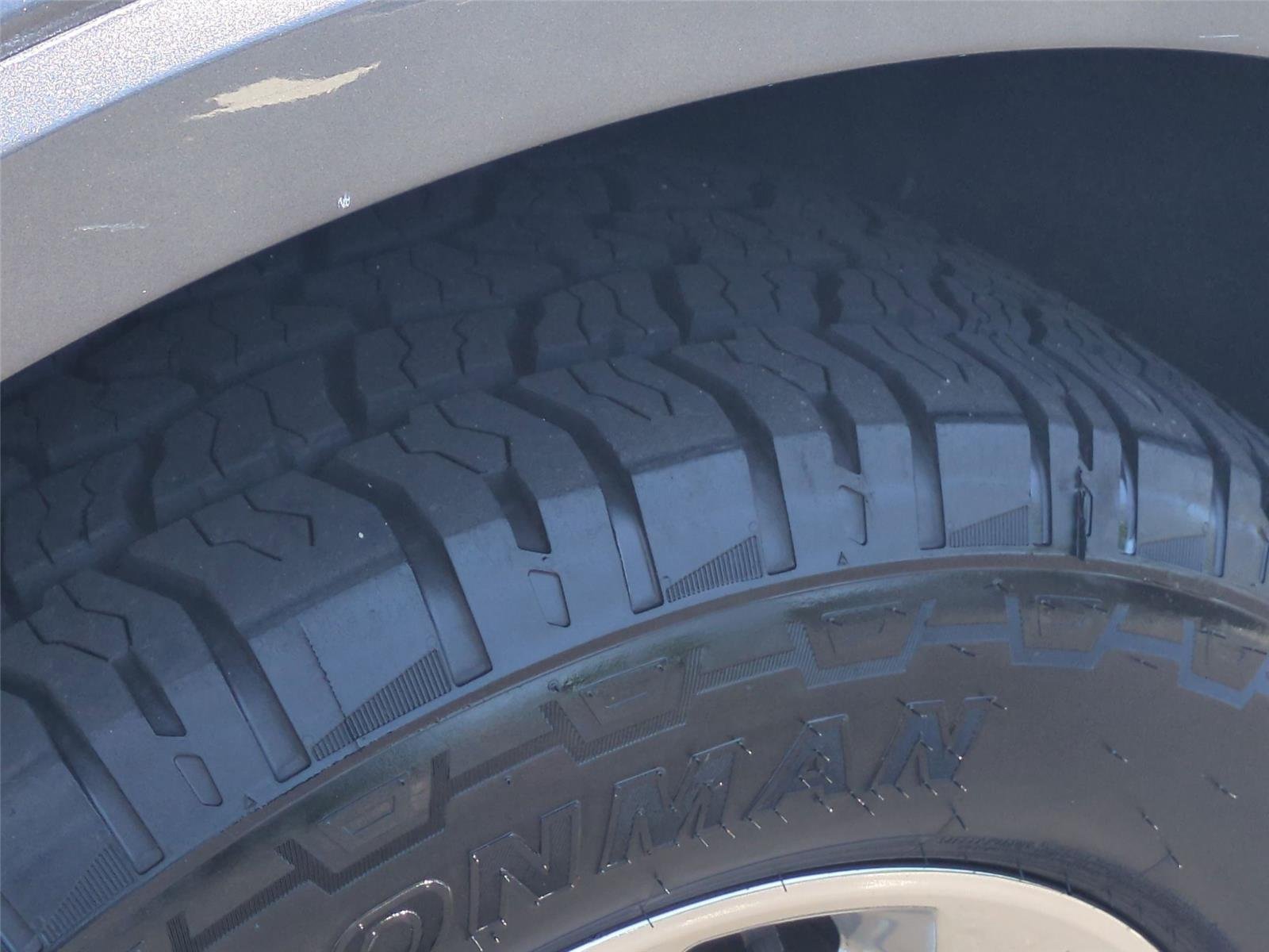 Used 2019 Abyss Gray Metallic Ford LARIAT image 26