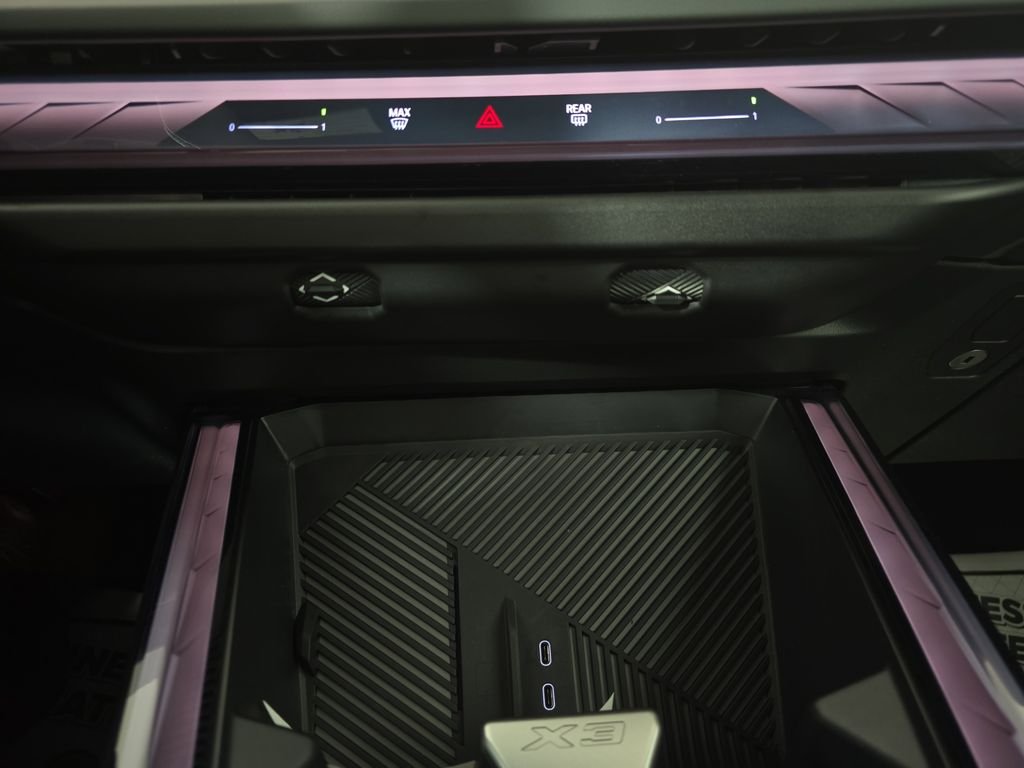 2026 BMW X3 30 - Photo 24