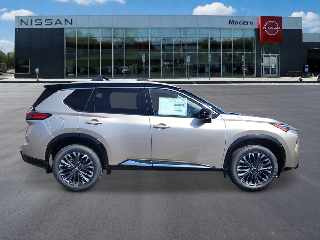 New 2026 Champagne Silver Metallic/Super Black Nissan Platinum image 6