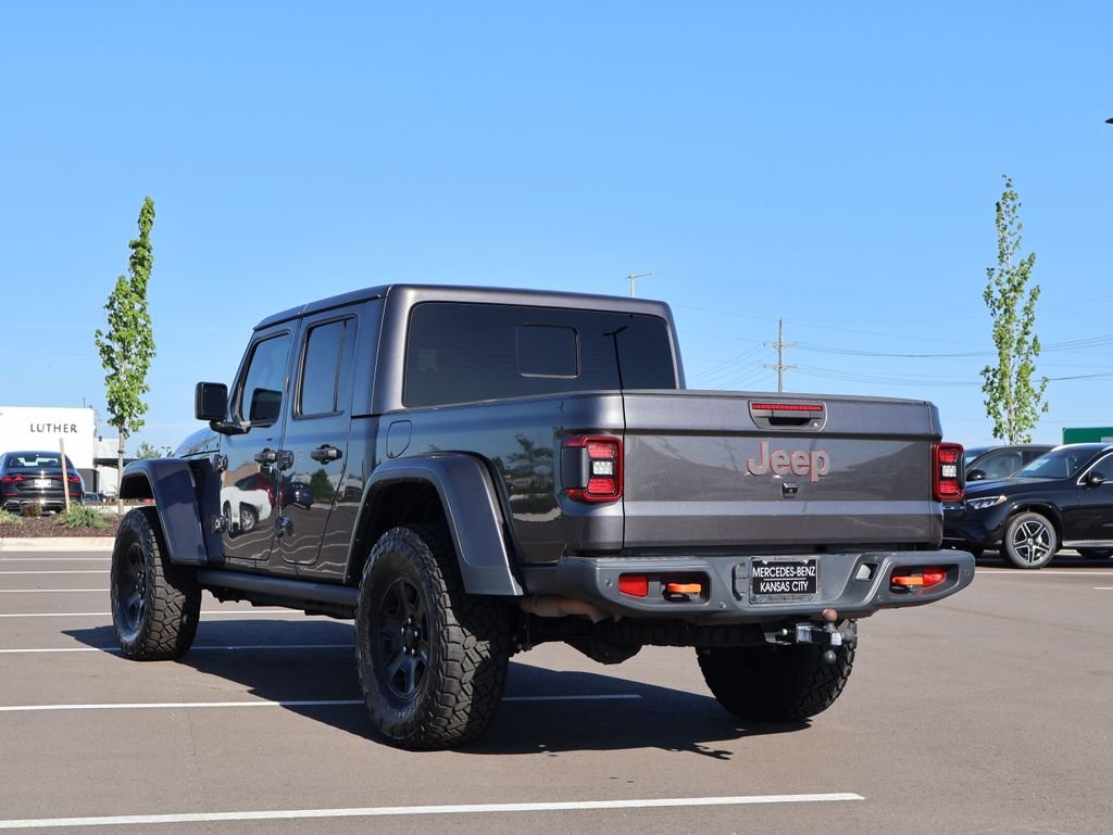 Used 2021 Granite Crystal Metallic Clearcoat Jeep Mojave image 5