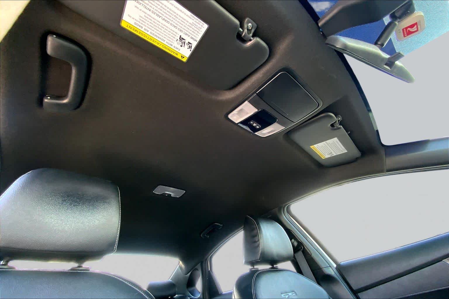 Used 2021 Snow White Pearl Kia GT-Line image 14