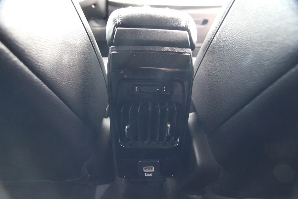 Used 2024 Silver Zynith Jeep Limited image 34