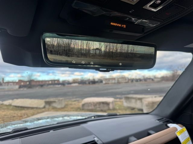 New 2026 Woolstone Green Land Rover X-Dynamic SE image 21