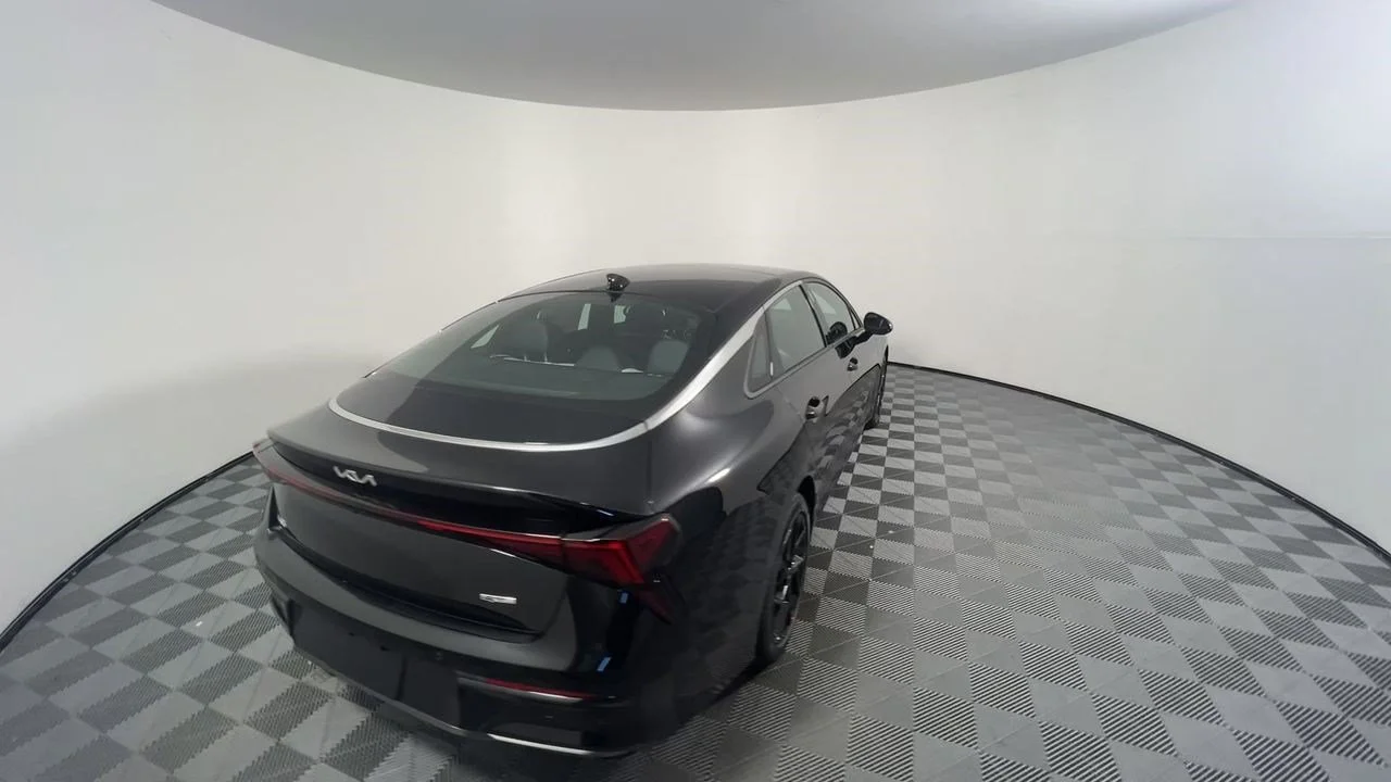 New 2026 Aurora Black Pearl Kia GT-Line FWD image 5
