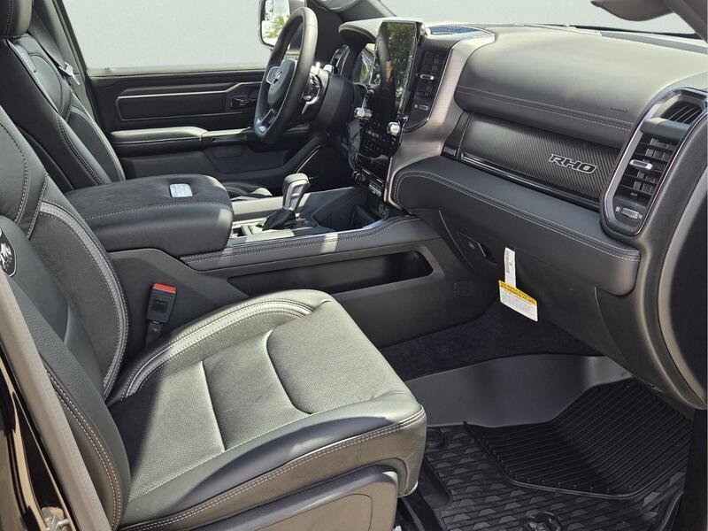 New 2027 Diamond Black Crystal Pearl-Coat Exterior Paint RAM RHO 4X4 CREW CAB 5