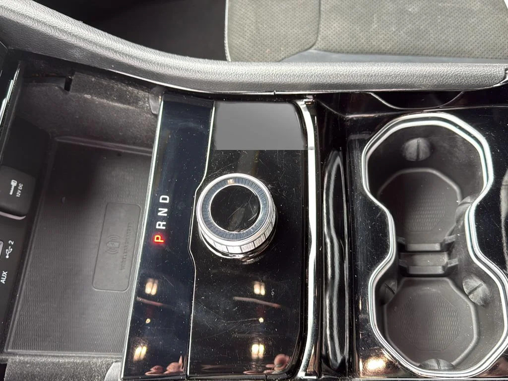 Used 2021 White Jeep Altitude image 21