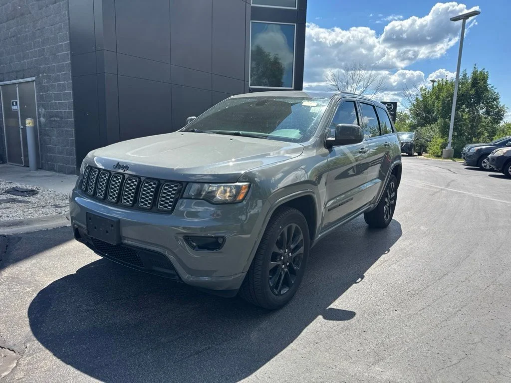 Used 2020 Gray Jeep Altitude image 1