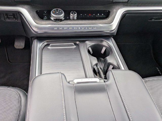 Used 2026 Silver Metallic Ford Platinum image 18