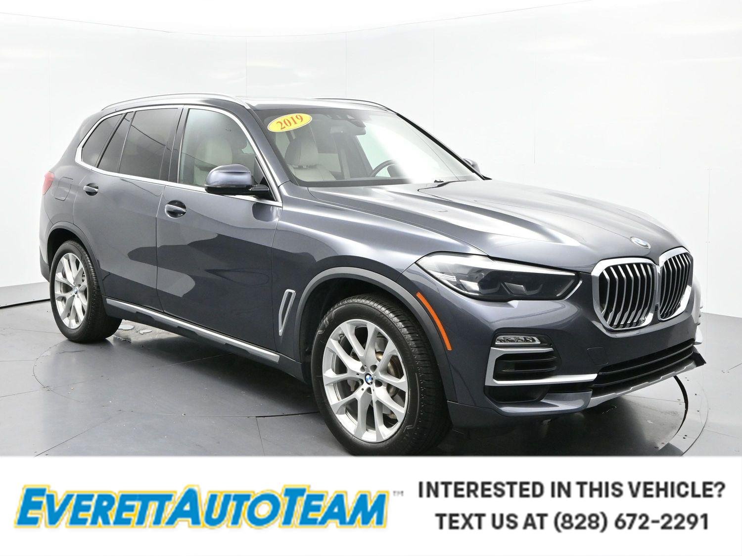 Used 2019 Arctic Gray Metallic BMW xDrive40i image 1