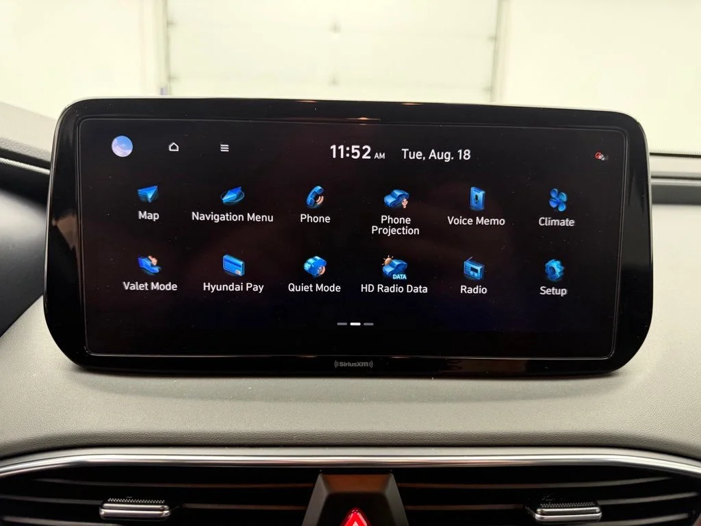 Used 2023 Silver Hyundai SEL image 5