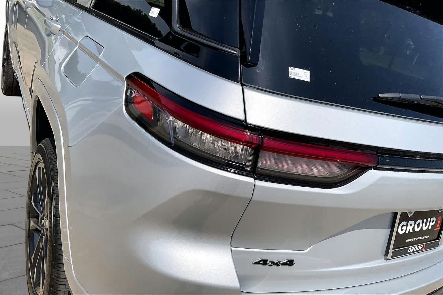 New 2026 Silver Zynith Jeep Limited Reserve image 14
