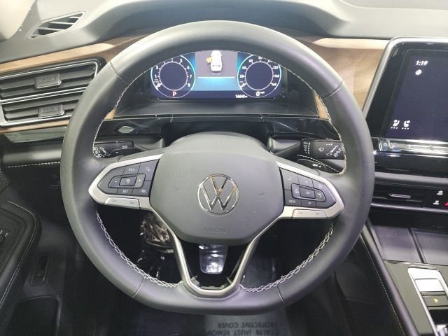 Used 2024 Platinum Gray Metallic Volkswagen 2.0T SE w/Technology image 25