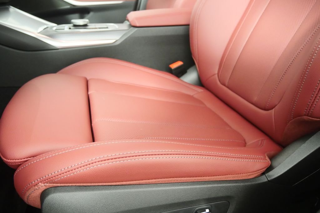 New 2026 Black Sapphire Metallic BMW 330i image 9
