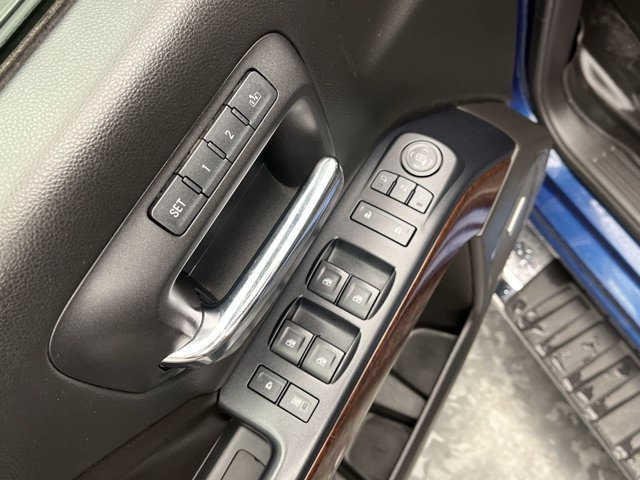 Used 2017 Stone Blue Metallic GMC SLT image 10