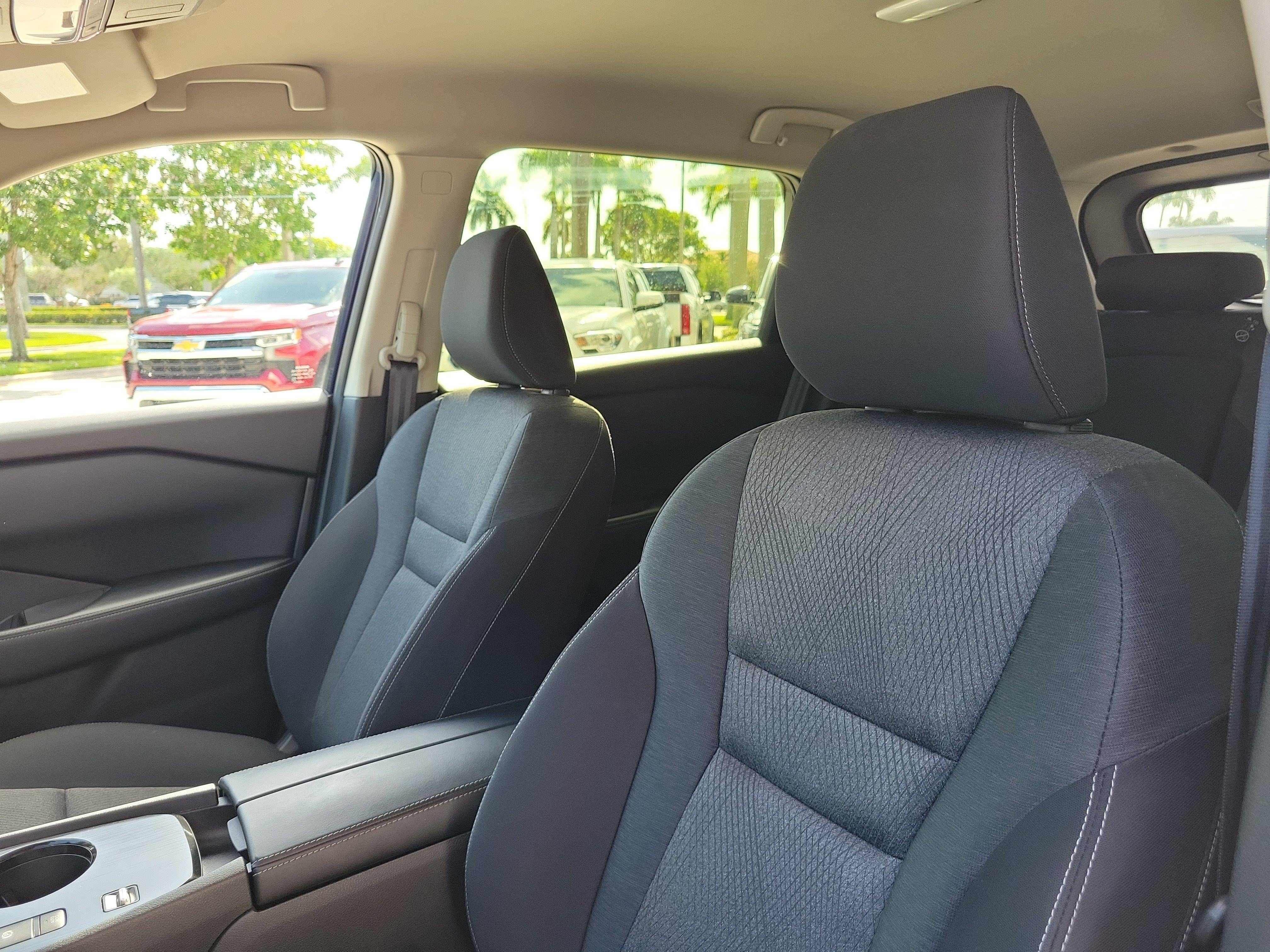 Used 2025 Deep Ocean Blue Pearl Nissan SV image 23