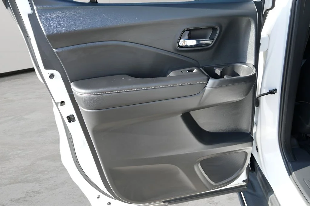 Used 2023 White Honda RTL-E image 12