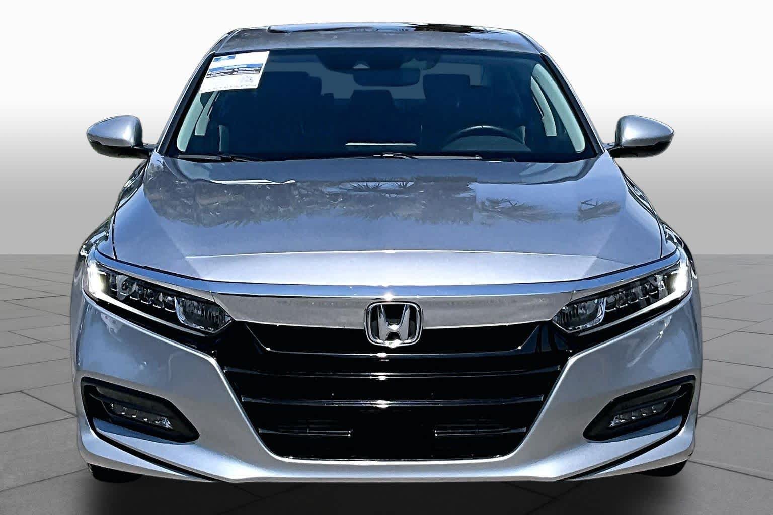 Certified Used 2019 Lunar Silver Metallic Honda EX-L 1.5T image 4