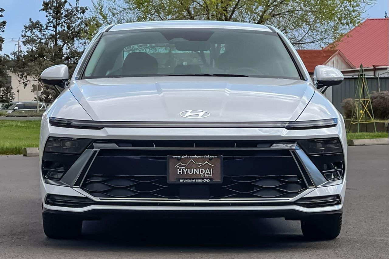 New 2026 White Hyundai SEL Sport image 9
