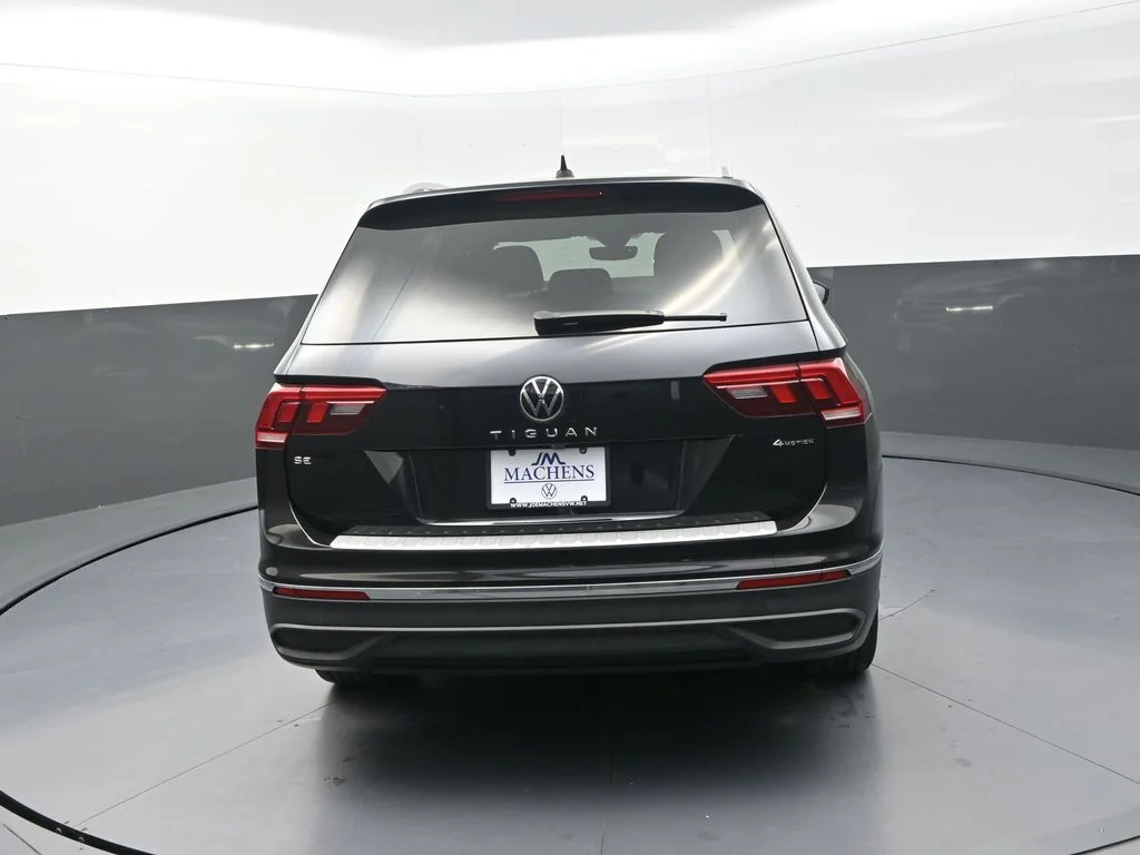 Used 2023 Black Volkswagen 2.0T SE image 9