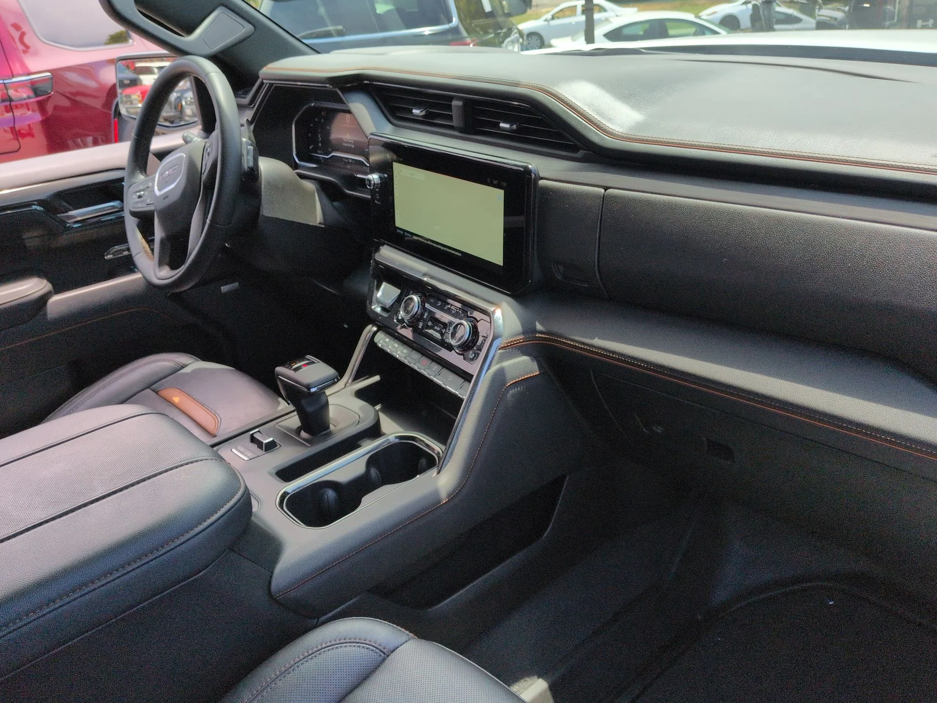 Used 2024 White GMC AT4 image 30