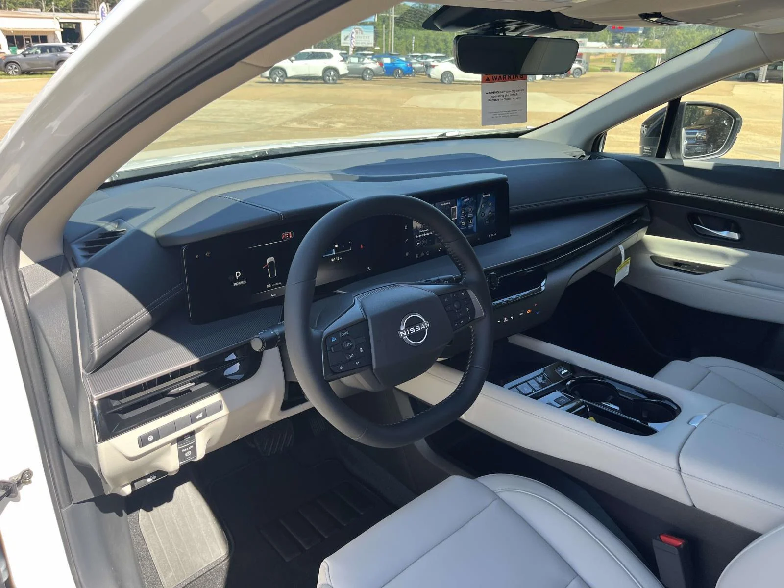 New 2027 EVEREST WHITE Nissan AWD SL image 10