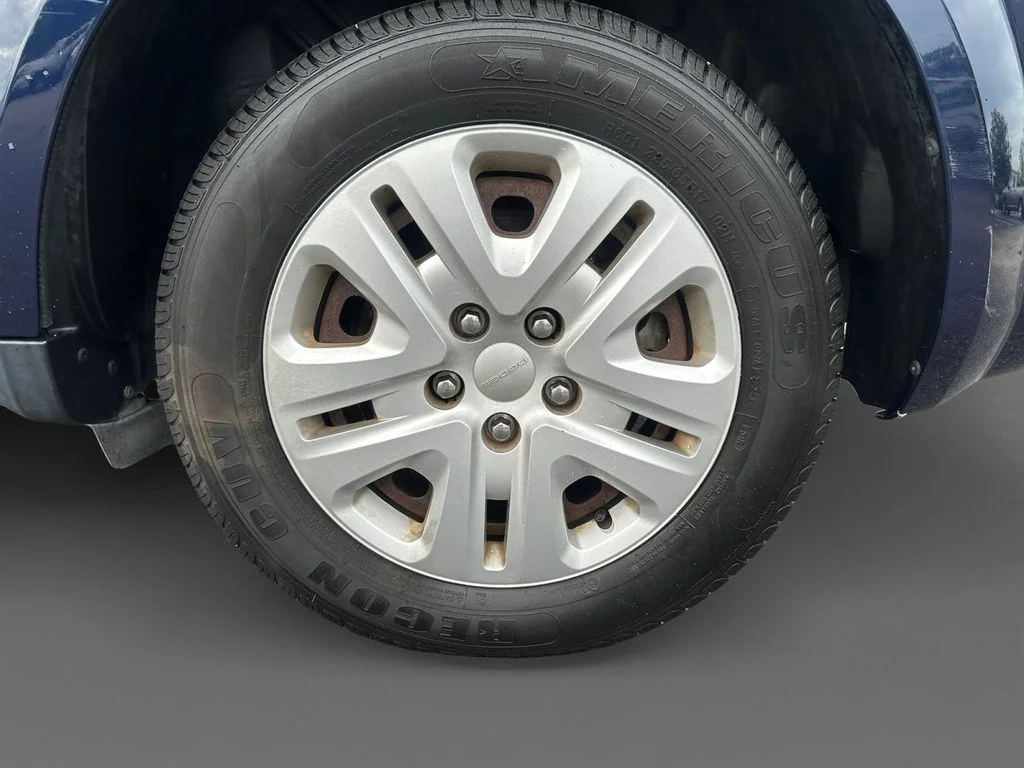 Used 2018 Blue Dodge SE image 8