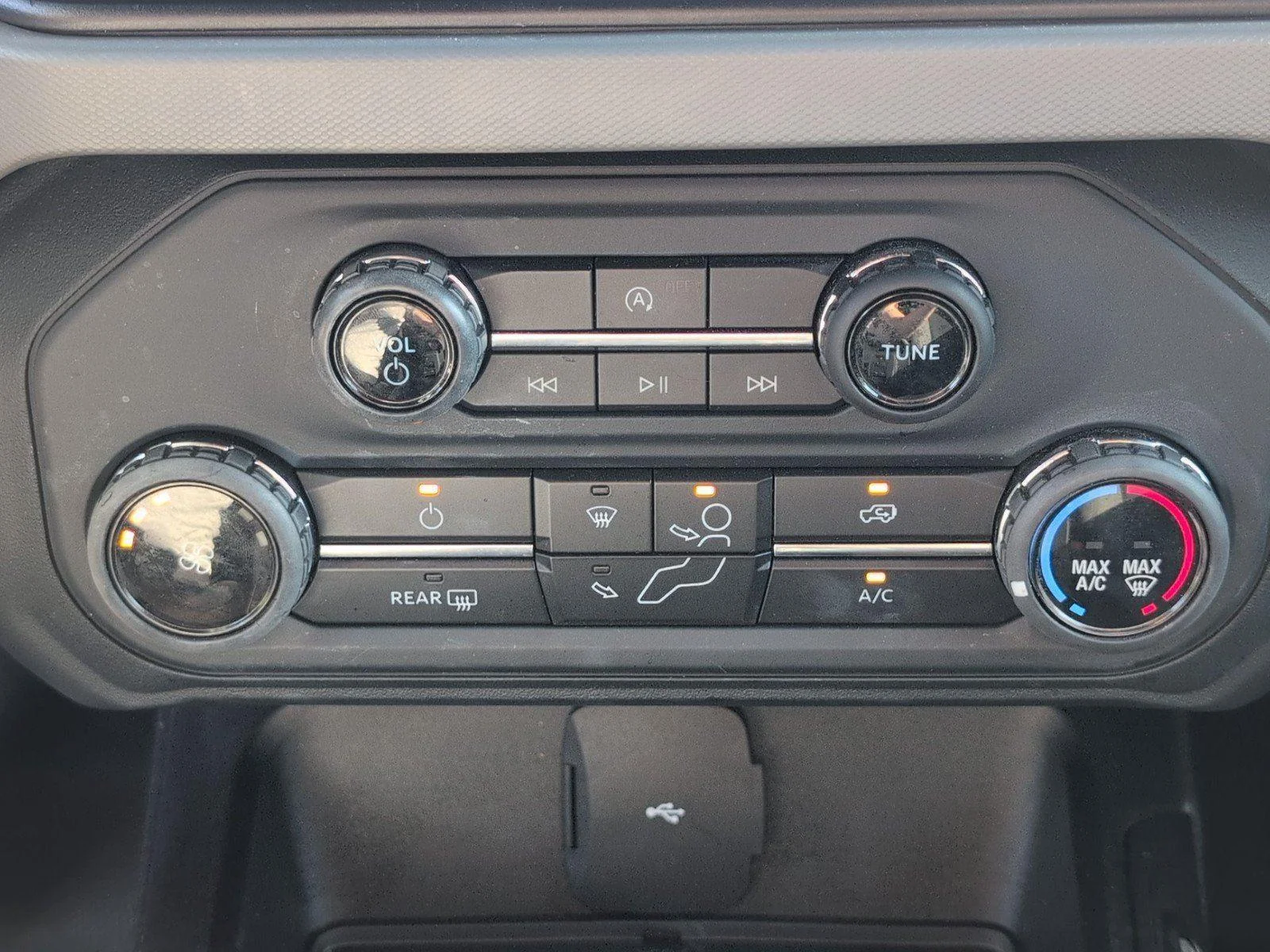 Used 2022 Carbonized Gray Ford Base image 23