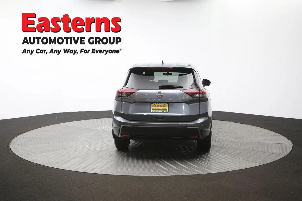 Used 2024 Gray Nissan S image 37
