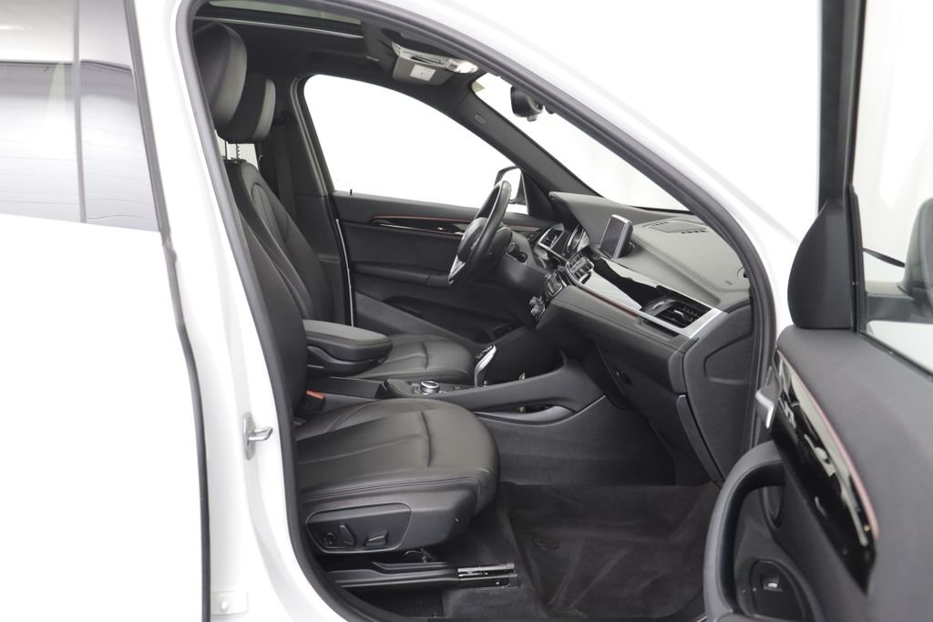 Used 2021 Mineral White Metallic BMW xDrive28i image 20