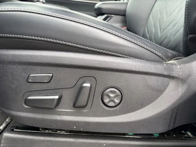 Used 2025 Black Kia SX-Prestige X-Line image 26