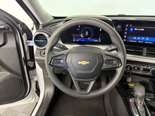 Used 2024 White Chevrolet LT image 29