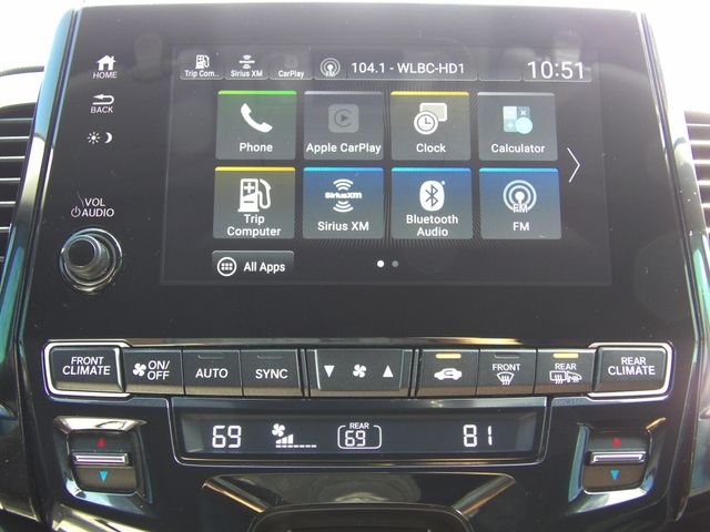 Used 2022 Platinum White Pearl Honda EX-L image 33