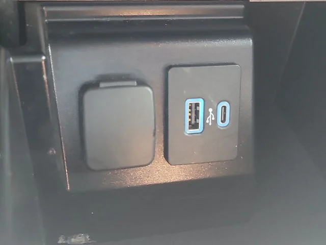 Used 2021 Silver Ford XLT image 27