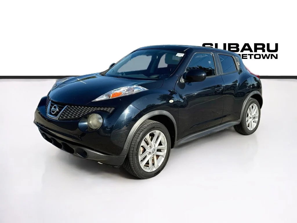 Used 2011 Black Nissan SL image 3