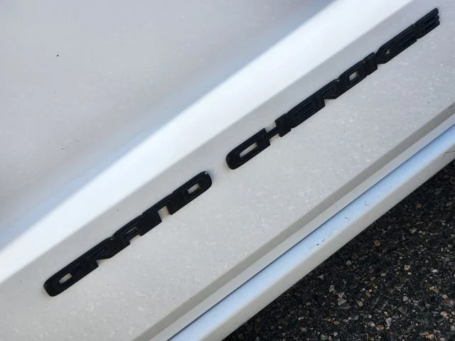 Used 2021 White Jeep Laredo X image 18