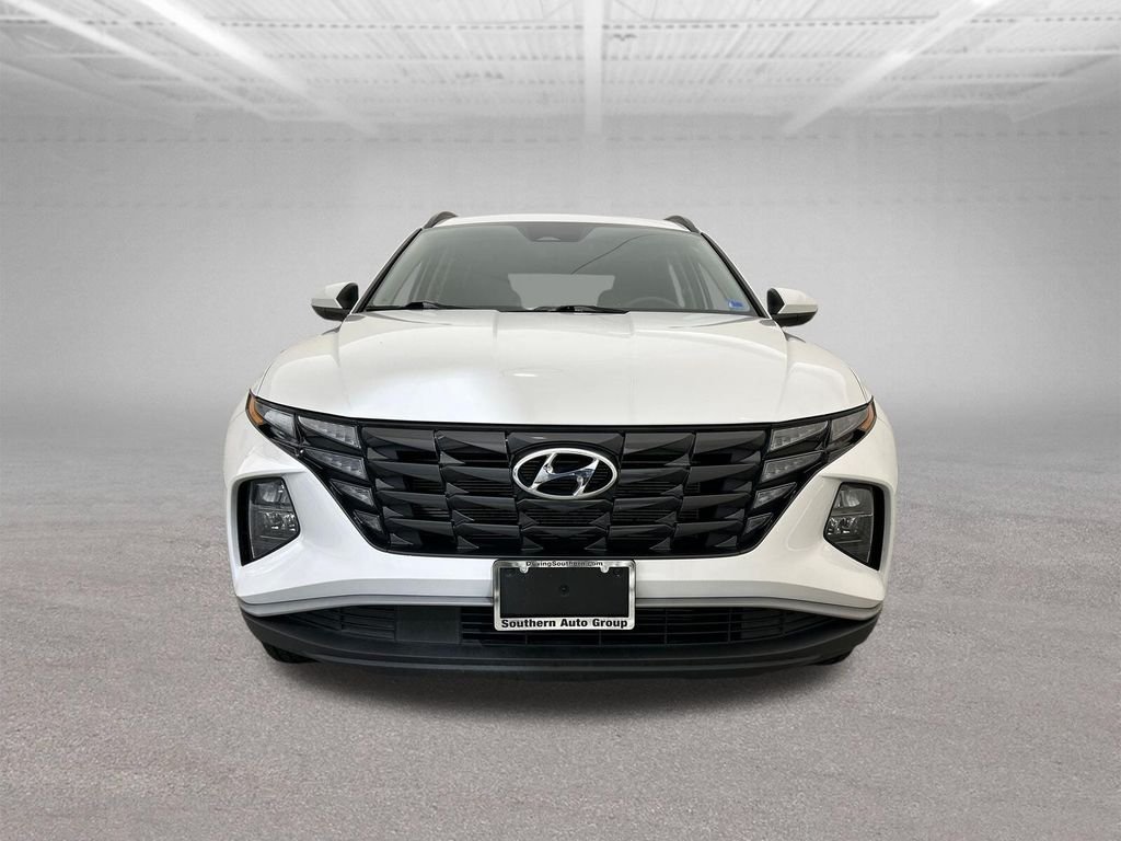 Used 2024 White Hyundai SEL image 9