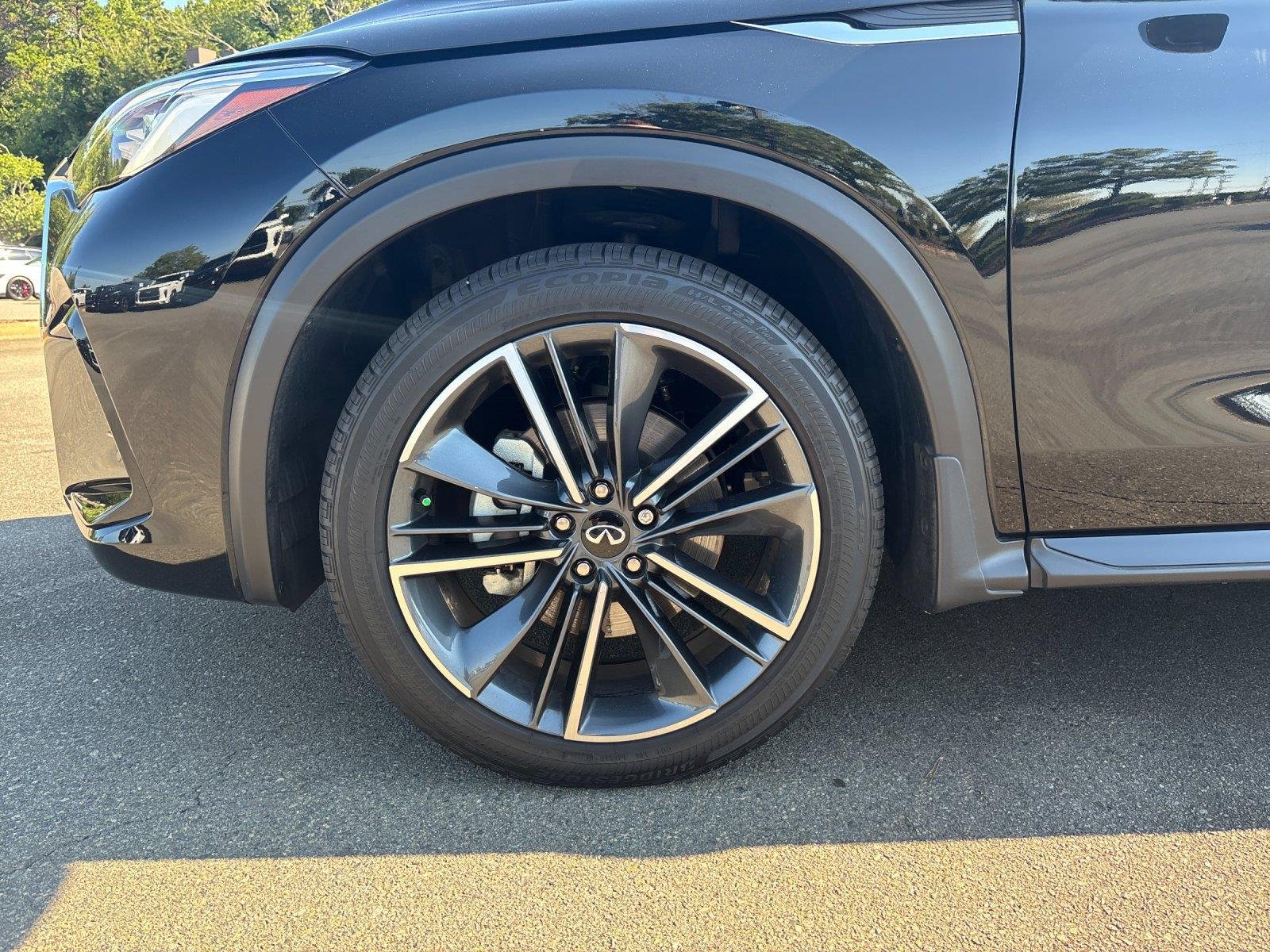 Certified Used 2025 Black Obsidian INFINITI SENSORY image 10