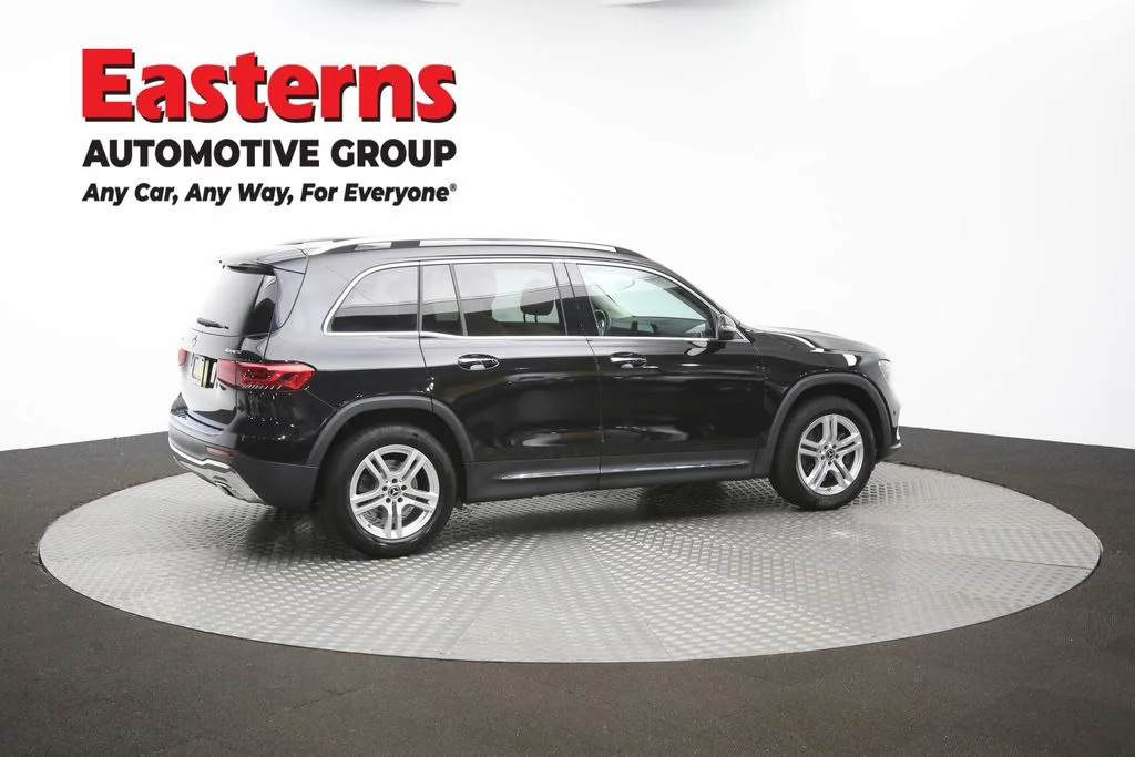 Used 2022 Black Mercedes-Benz GLB 250 image 43