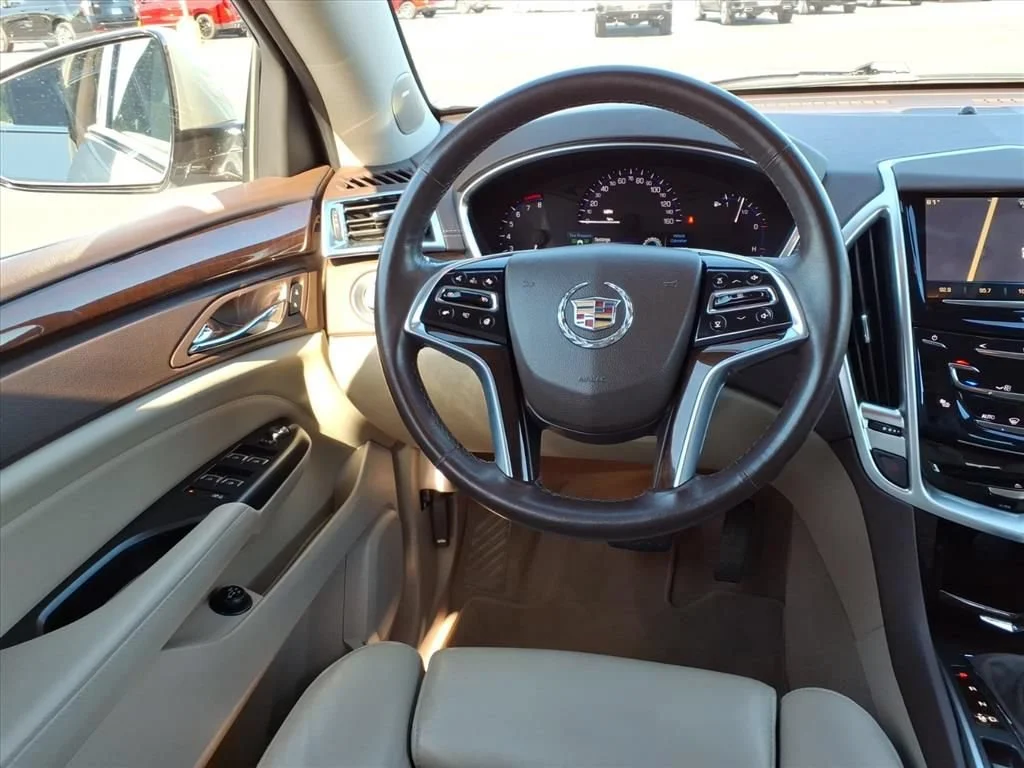 Used 2015 SILVER COAST METALLIC Cadillac Luxury Collection image 25