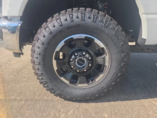New 2026 Star White Metallic Tri-Coat Ford F-250® King Ranch® image 28